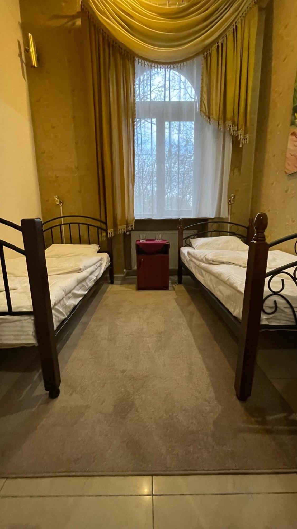 Mini Hotel Central Park Lviv Exterior photo