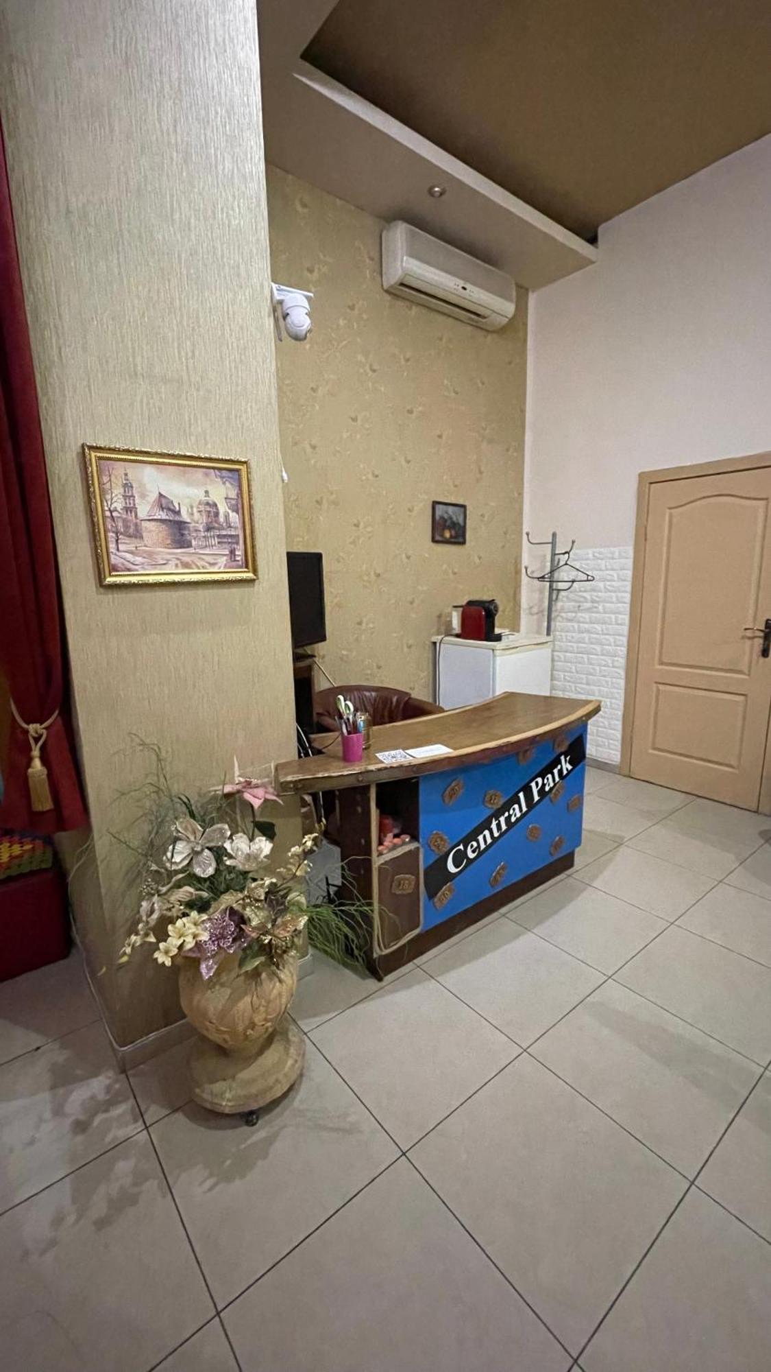 Mini Hotel Central Park Lviv Exterior photo